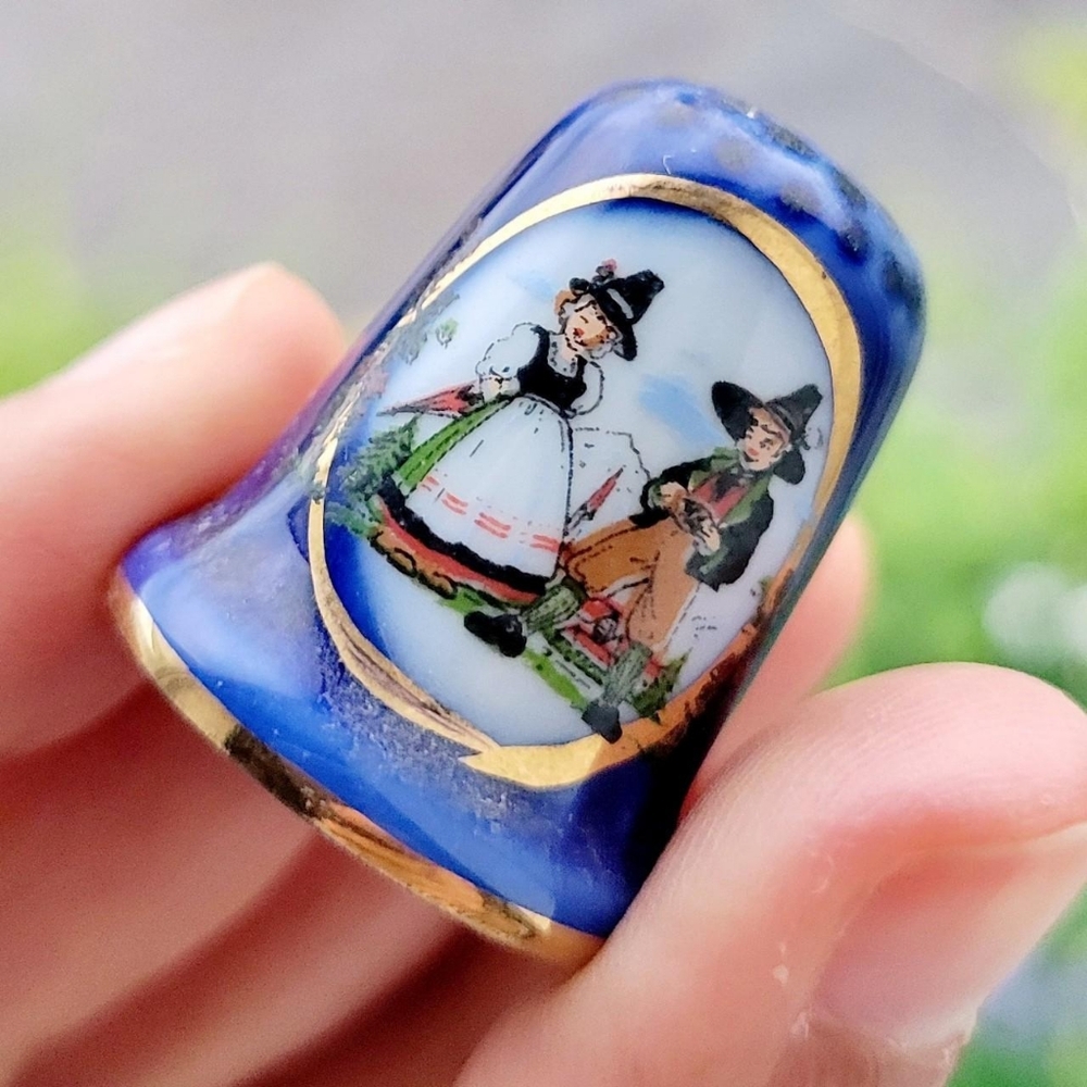 Vintage Pilgrims Thimble